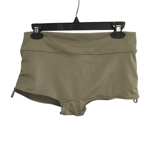 PINK Sport Victoria’s Secret Gym to Swim shortie - Picture 2 of 5